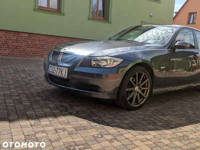 BMW Seria 3 318i