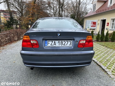 BMW Seria 3 318i