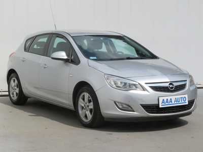 Opel Astra 2014 1.6 16V 93598km Hatchback