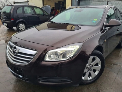 Opel Insignia I Sports Tourer 2.0 CDTI ECOTEC 130KM 2013