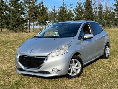 Peugeot 208 I Hatchback 3d 1.2 VTI 82KM 2013