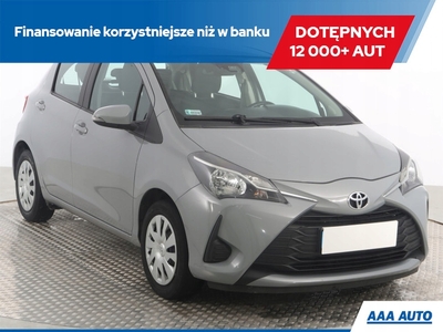 Toyota Yaris III Hatchback 5d Facelifting 2017 1.0 VVT-i 72KM 2019