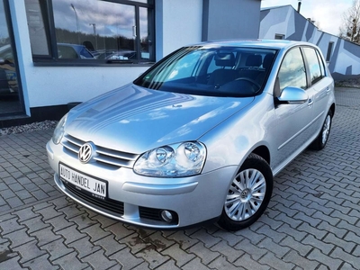 Volkswagen Golf V Hatchback 1.6 i 102KM 2005