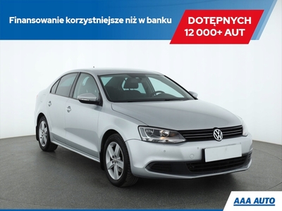 Volkswagen Jetta VI Sedan 1.6 TDI CR DPF 105KM 2011