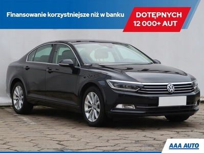 Volkswagen Passat B8 Limousine 1.8 TSI BlueMotion Technology 180KM 2016