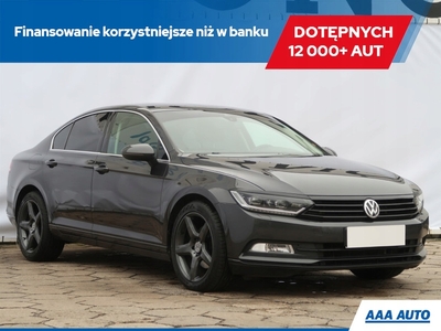 Volkswagen Passat B8 Limousine 2.0 TDI BlueMotion Technology 150KM 2017