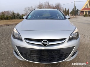 Opel Astra J kombi 1.4 Turbo benzyna 140KM 2014r serwisowany