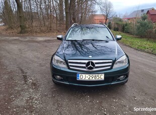 Piękny mercedes c klasa