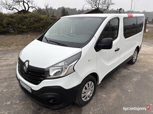 Renault Trafic 9-osób