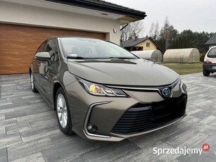 Sprzedam Toyota 1.8 hybrid totalna perła wśród Toyot