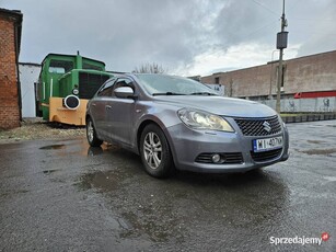 Suzuki Suzuki Kizashi 2010 2.4 4WD CVT 99700 km osoba prywatna