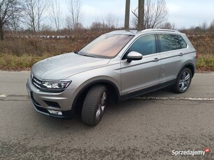 VOLKSWAGEN TIGUAN 2016 2.0 TSI DSG 4x4 Highline SREBRNY FV 23%