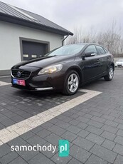 Volvo V40 II