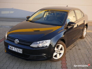 VW JETTA 1.6 TDI SALON POLSKA duża NAWIGACJA nowe opony X2 EKRAN parktronic