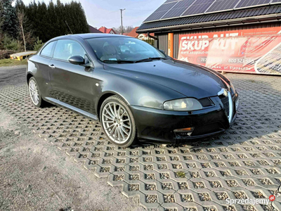 Alfa Romeo GT 1.9 JTD 06r