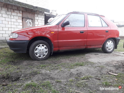 Auto Bardzo Zadbana w DOBRYM STANIE NA wiele Lat !!