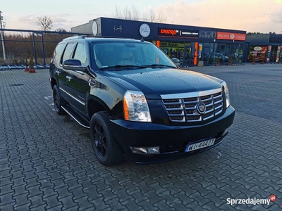 Escalade w bardzo ładnym stanie 4x4 7 osobowy