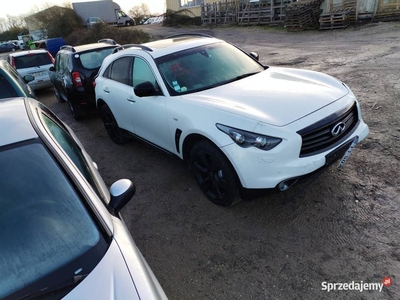 INFINITI QX70 3.0D