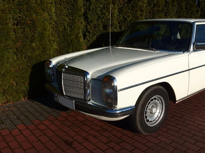 Mercedes W115 200 - 1974