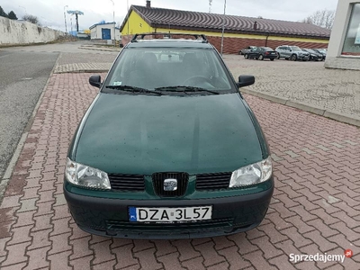 Seat Cordoba Lift 1.4 16 V ekonomiczne kombi z Hakiem 2001