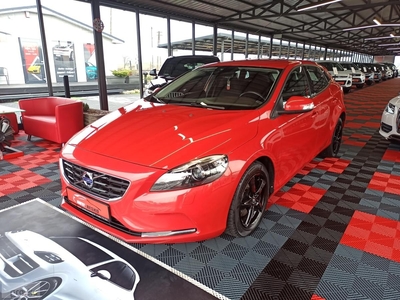 Volvo V40 II D2 Base aut