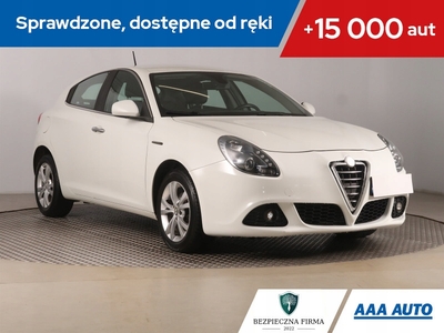 Alfa Romeo Giulietta Nuova II Hatchback 5d 1.6 JTD 16v 105KM 2010