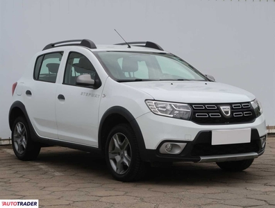 Dacia Sandero 0.9 88 KM 2018r. (Piaseczno)