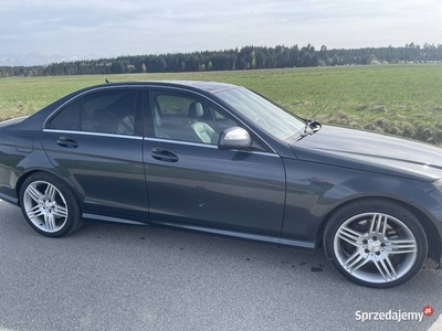 Mercedes-Benz C320 AMG