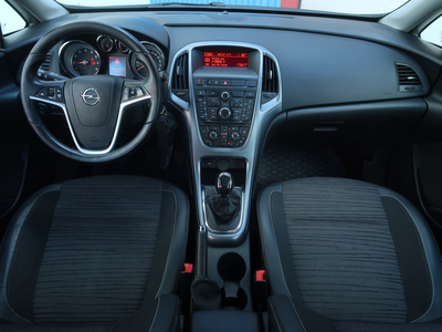 Opel Astra 2015 1.4 T LPG 103693km Sedan