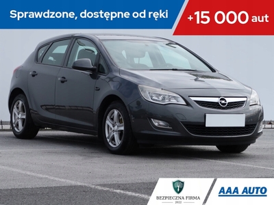 Opel Astra J Hatchback 5d 1.7 CDTI ECOTEC 110KM 2010