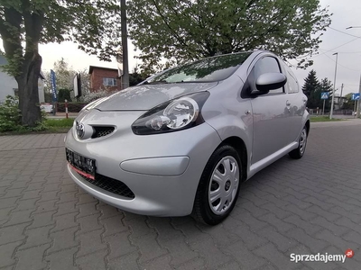 TOYOTA Aygo benzyna, klima.5 - drzwi, ładny zadbany.