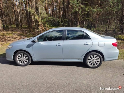 Toyota Corolla 1.6 benzyna 2012 serwis ASO