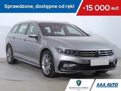 Volkswagen Passat B8 Variant Facelifting 2.0 TSI 190KM 2020