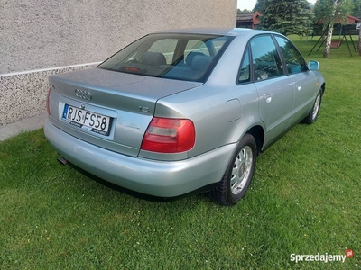 Audi A4 B5 1.8 benzyna 125 KM długie opłaty