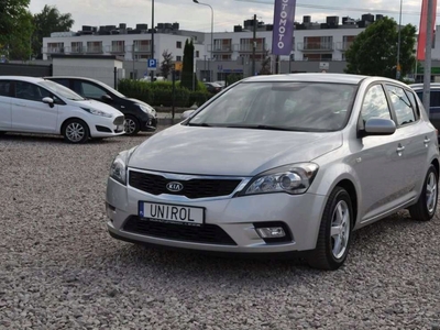 Kia Ceed I Hatchback 5d Facelifting 1.4 DOHC 109KM 2011