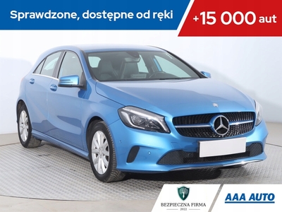 Mercedes Klasa A W176 Hatchback 5d Facelifting 180 122KM 2016