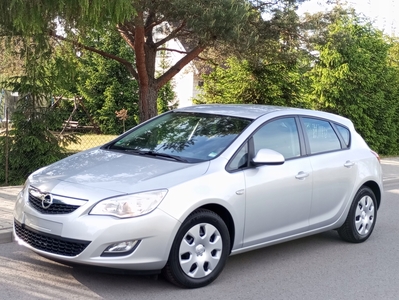 Opel Astra J Hatchback 5d 1.6 Twinport ECOTEC 115KM 2010