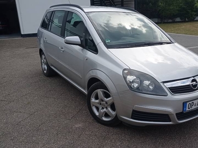 Opel Zafira 7 Miejsc 1.6 benzyna 105 KM - Serwis - Zadbany -