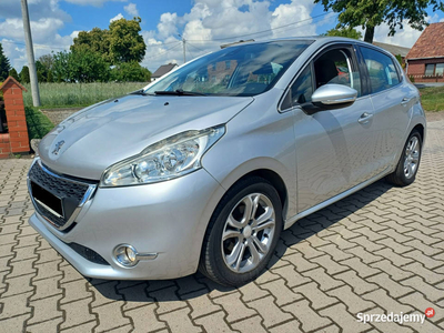 Peugeot 208 1.4 HDi Klimatronic 1 rej 02.2013 I (2012-2019)