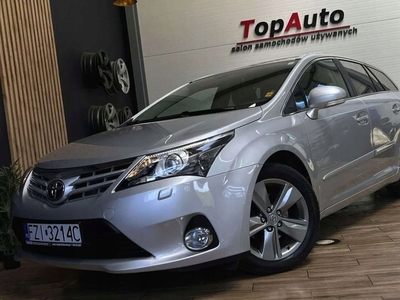 Toyota Avensis III Wagon Facelifting 2.0 D-4D 124KM 2015