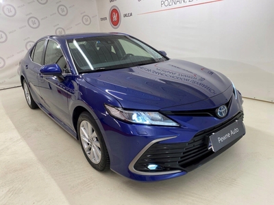 Toyota Camry IX 2021