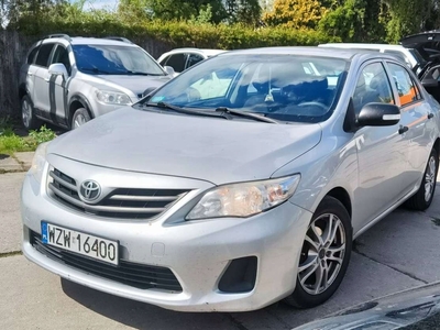 Toyota Corolla X Sedan 1.4 D-4D 90KM 2010