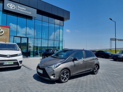 Toyota Yaris III Hatchback 5d Facelifting 2017 1.5 Dual VVT-iE 111KM 2019