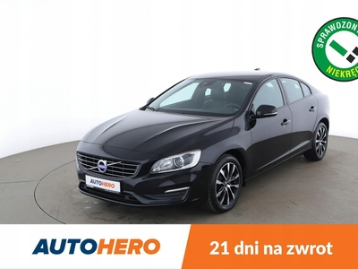 Volvo S60 II Sedan Facelifting 2.0 T3 DRIVE-E 152KM 2017