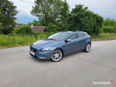 Volvo V40 1.6D 115km Skóra Nawigacja Panorama Nowe Opony