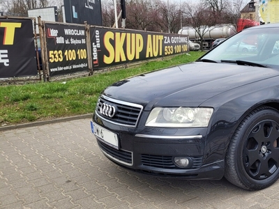 Audi A8 D3 Sedan 4.0 V8 TDI 275KM 2004