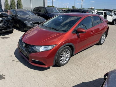 Honda Civic IX Hatchback 5d 1.8 i-VTEC 142KM 2015