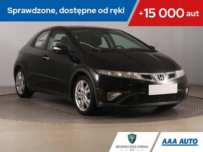 Honda Civic VIII Hatchback 3d 1.8 i-VTEC 140KM 2009