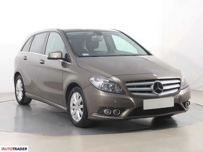 Mercedes B-klasa 1.8 107 KM 2013r. (Piaseczno)