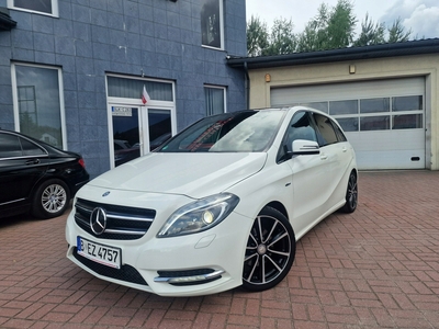 Mercedes Klasa B W246 Sports Tourer 180 BlueEFFICIENCY 122KM 2012